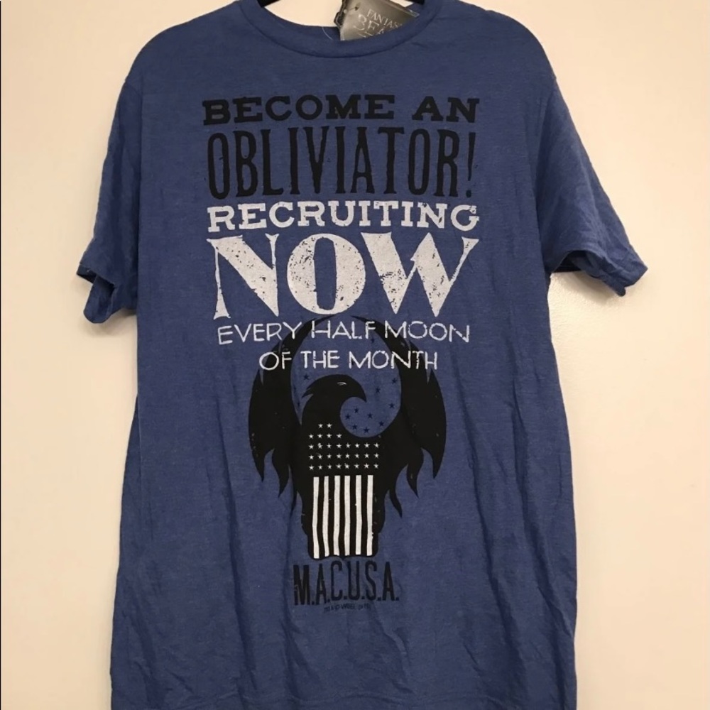 Harry Potter Fantastic Beasts T-shirt M NWT